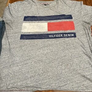 Tommy Hilfiger Gray Barrel XXL‎ Vintage T Shirt